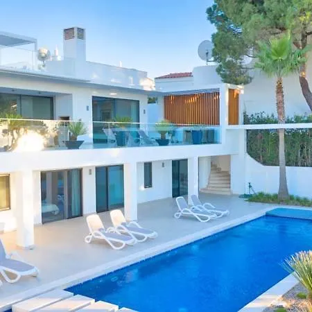 Sleeps 10 Pool Air Con T715830
