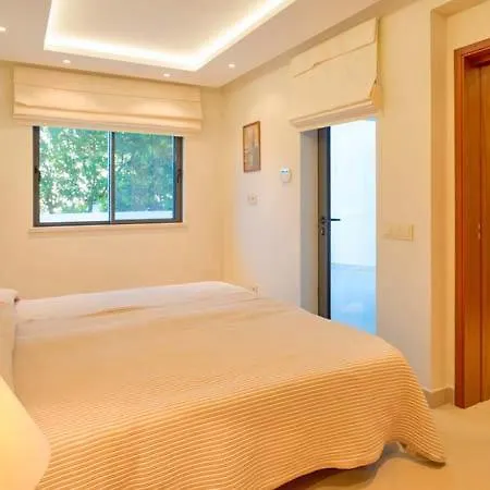 Sleeps 10 Pool Air Con T715830 *